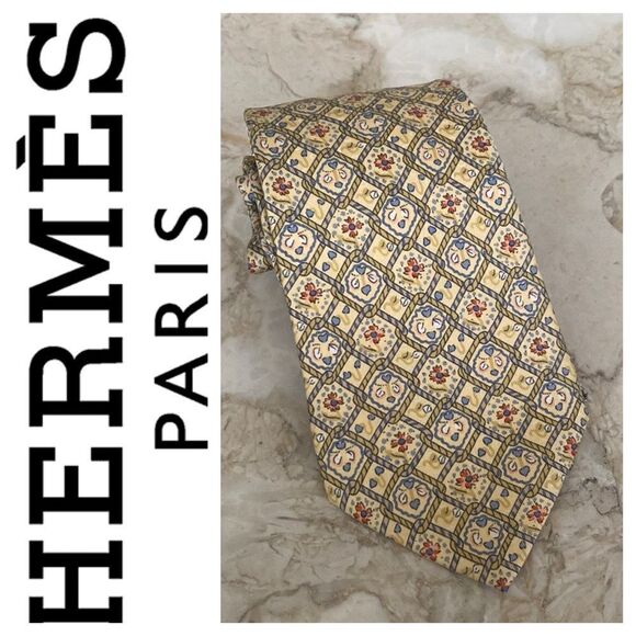 Authentic Hermes 100% Silk Tie - As New - Picture 1 of 8